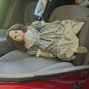 Victoria Ashlea Musical Doll Vintage